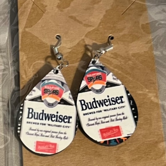 Tear drop earrings - Picture 4 of 7